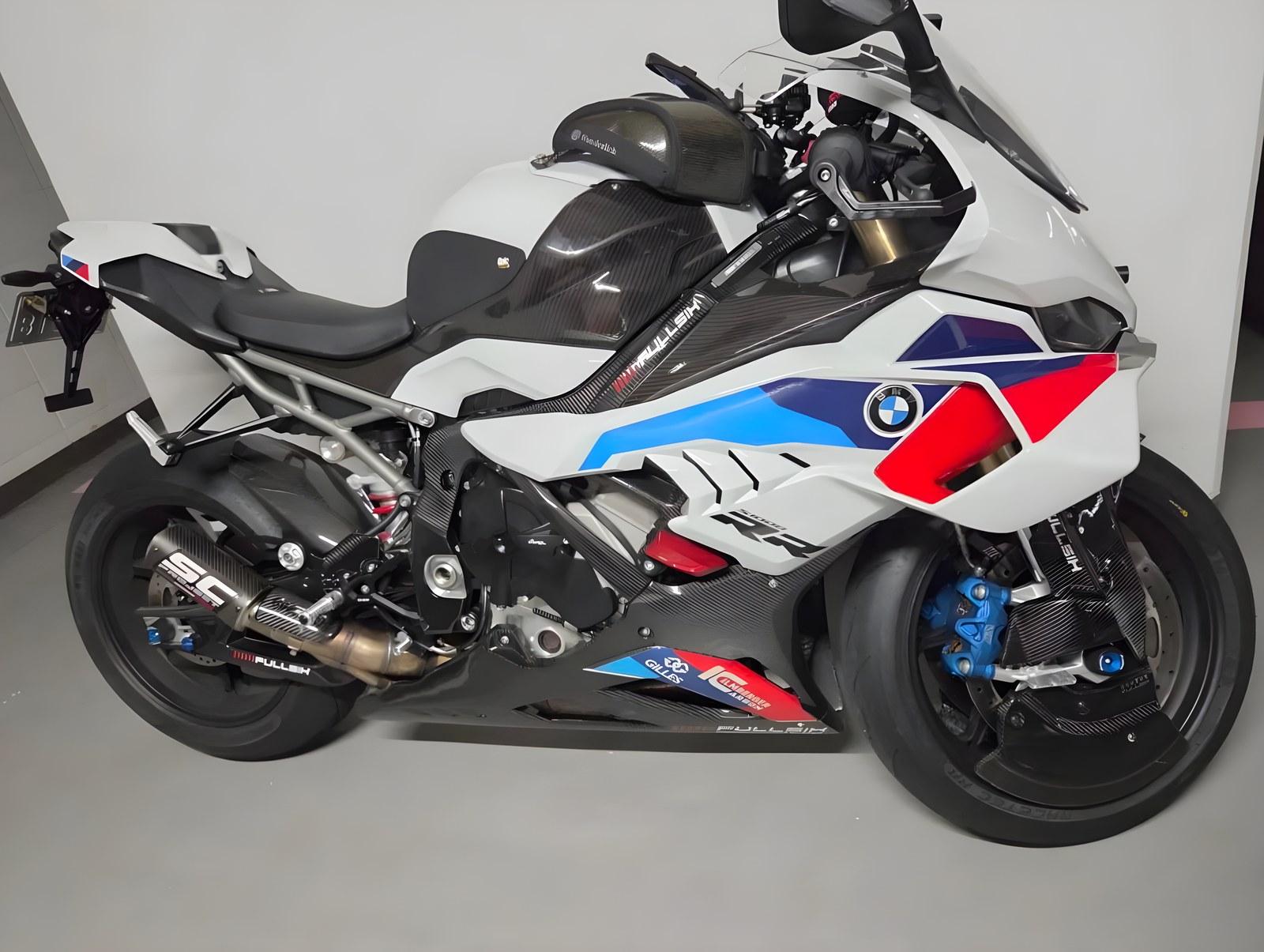 BMW S 1000 RR M Package из Южной Кореи — фото 3 из 4