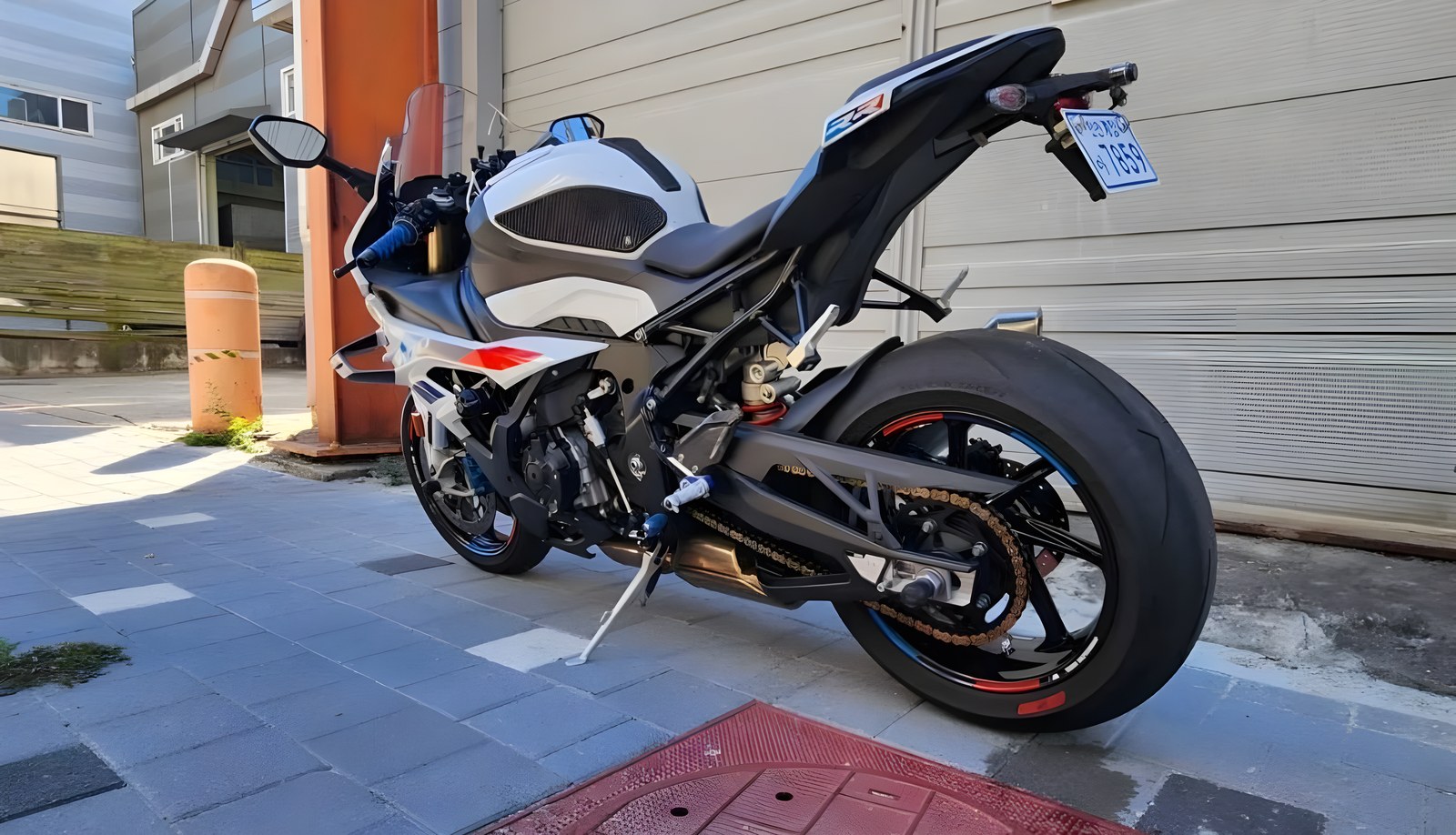 BMW S 1000 RR из Южной Кореи — фото 4 из 4