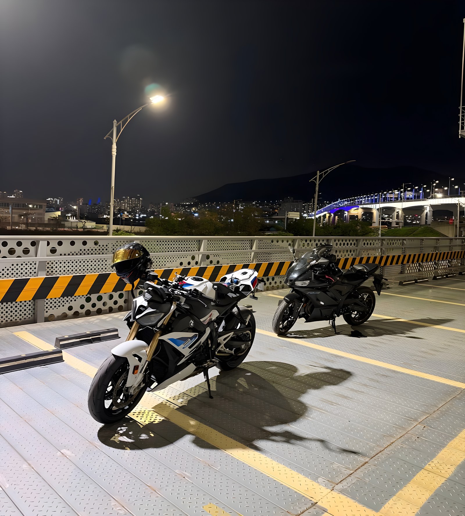 BMW S 1000 R M Package из Южной Кореи — фото 2 из 2