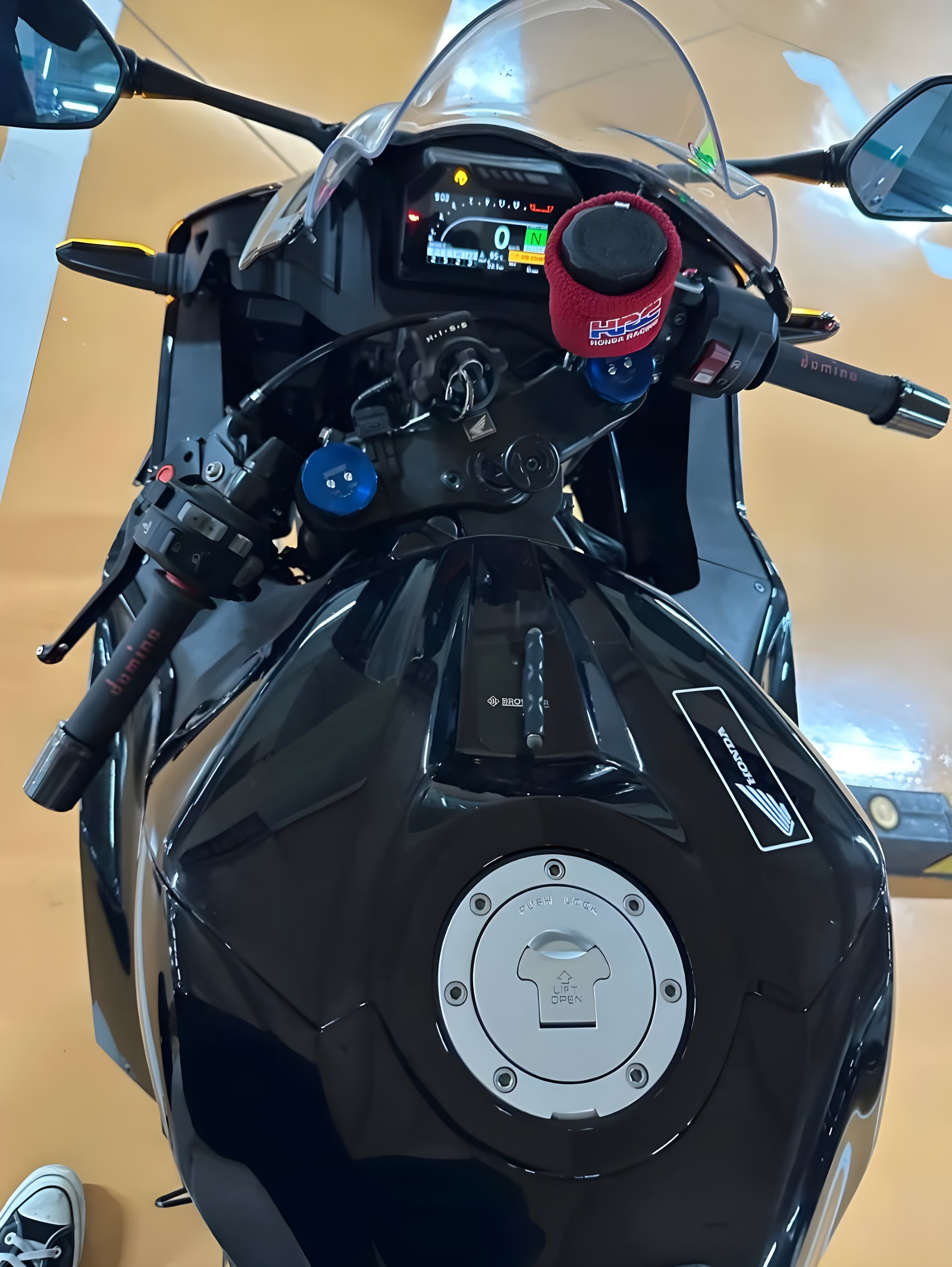 Honda CBR600RR из Южной Кореи — фото 2 из 4