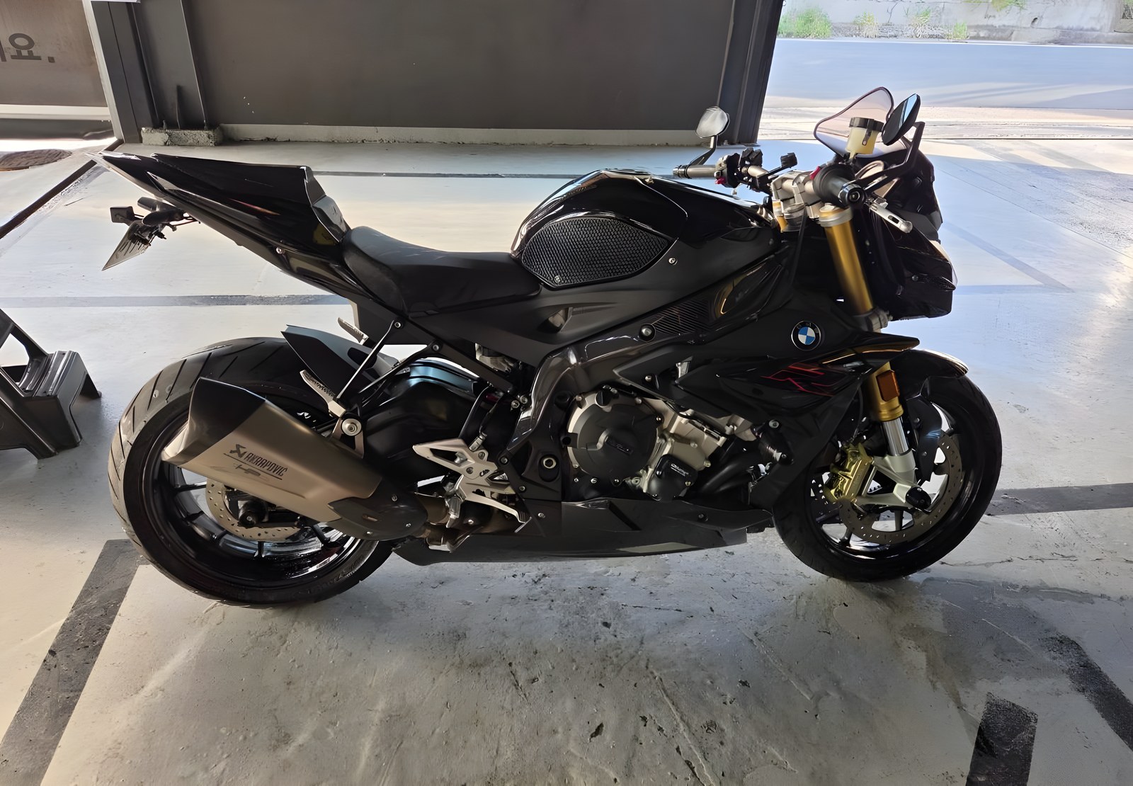 BMW S 1000 R из Южной Кореи — фото 1 из 4