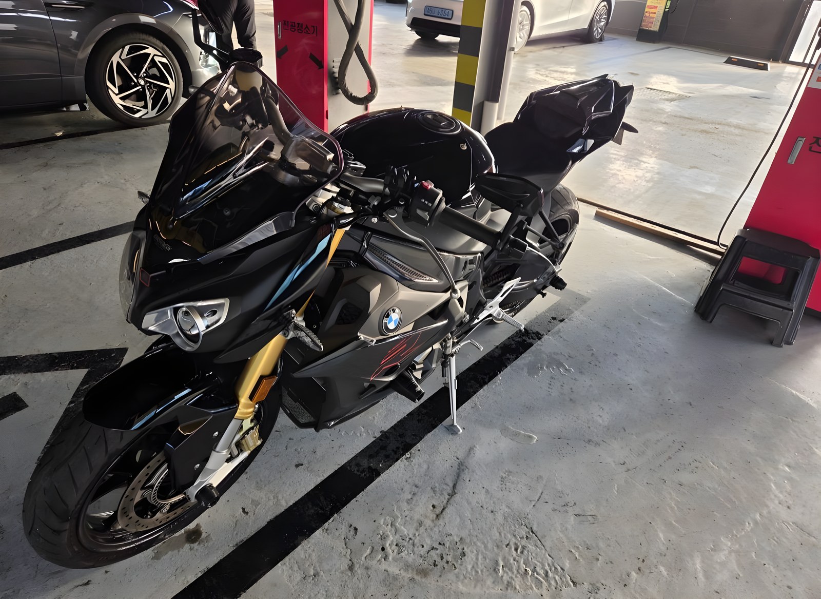 BMW S 1000 R из Южной Кореи — фото 3 из 4