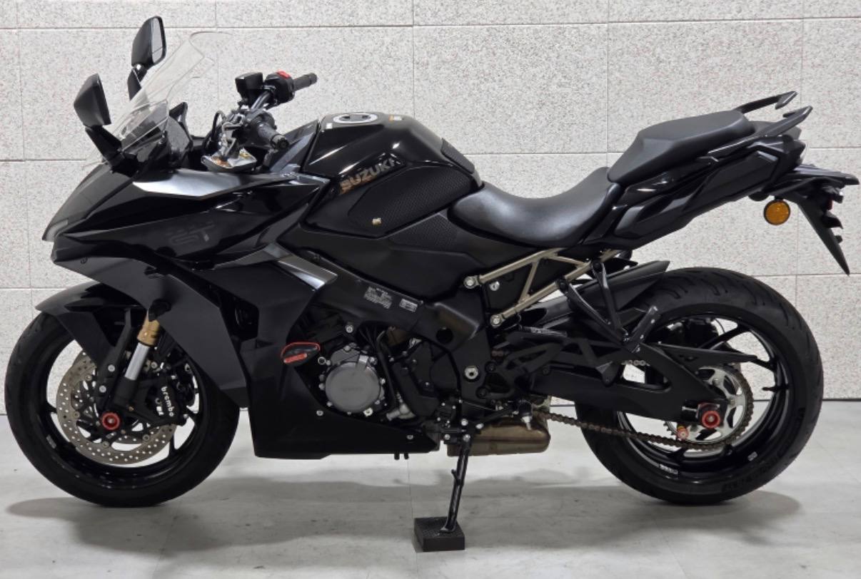 Suzuki GSX-S1000GT из Южной Кореи — фото 2 из 4