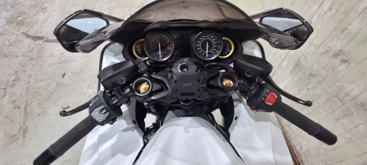 Suzuki Hayabusa GSX1300R из Южной Кореи — фото 4 из 4