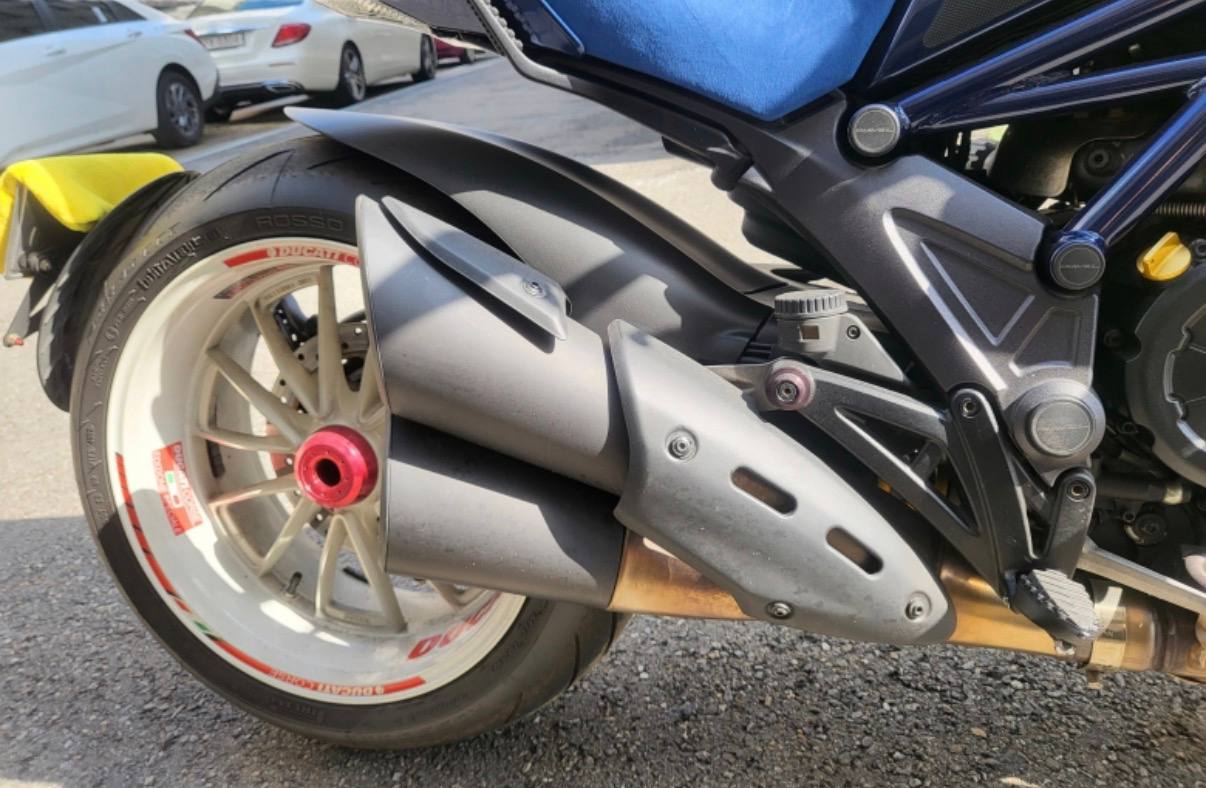 Ducati Diavel 1200 из Южной Кореи — фото 4 из 4