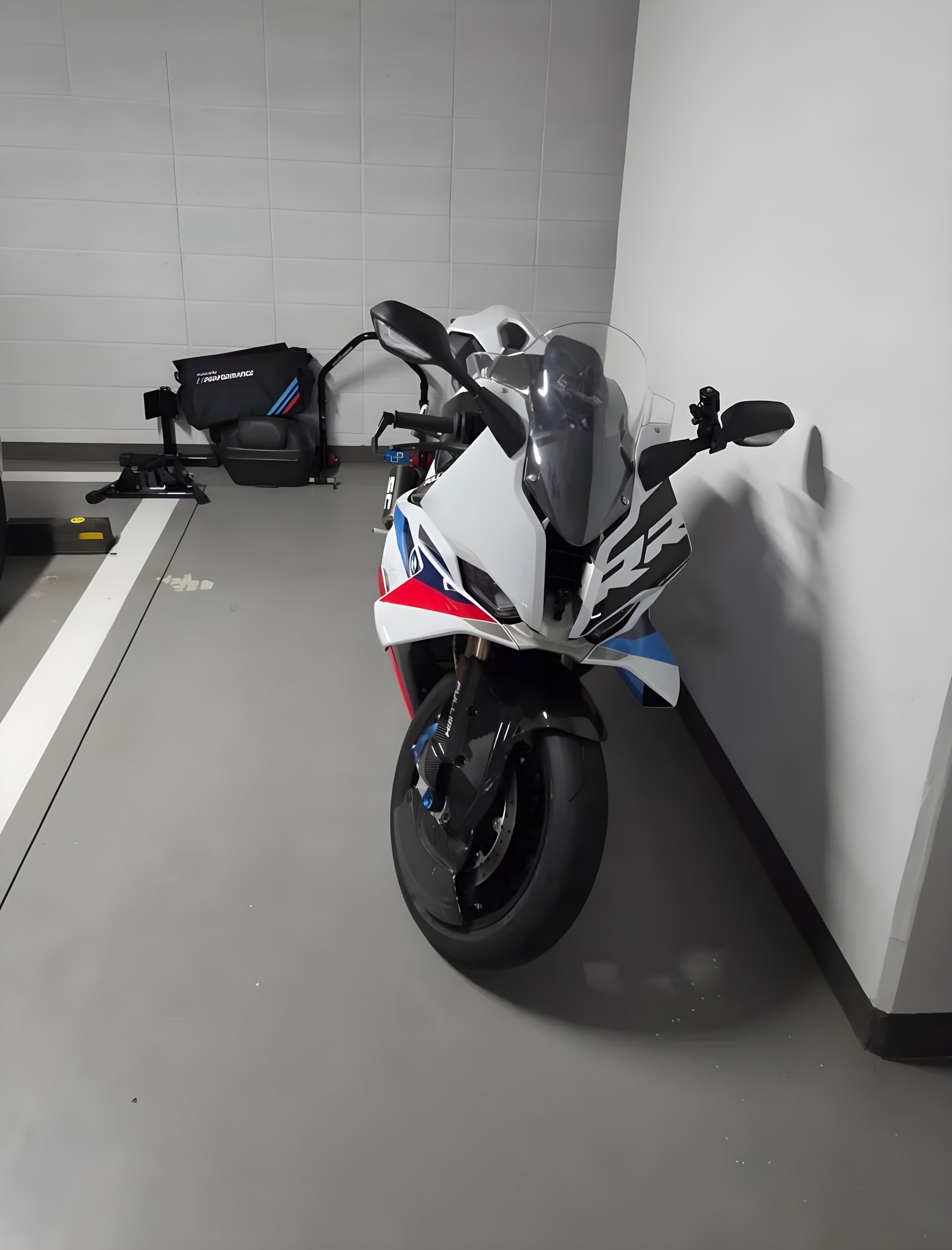 BMW S 1000 RR M Package из Южной Кореи — фото 4 из 4