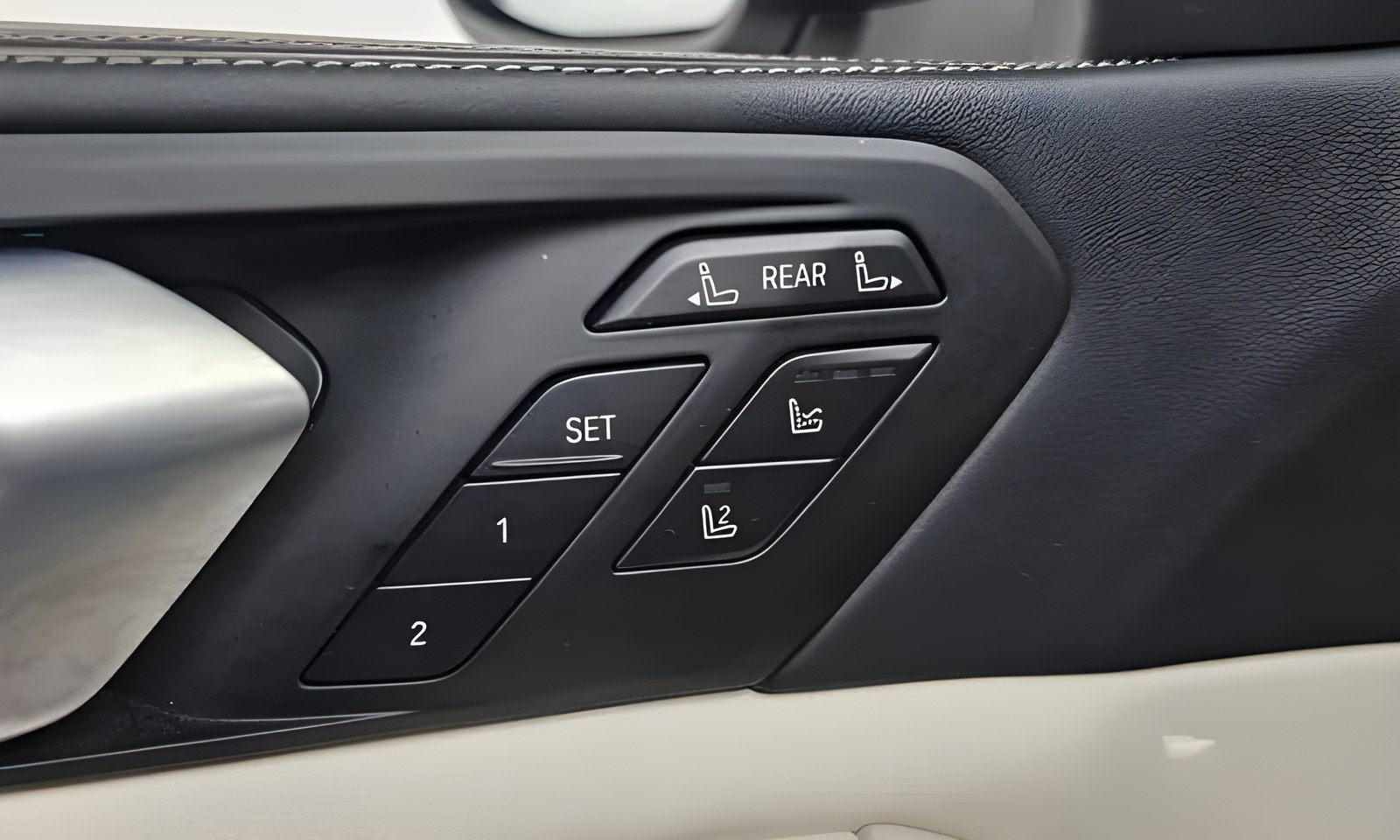 BMW X7 xDrive40d M Sport (G07), 7 мест из Южной Кореи — фото 10 из 10