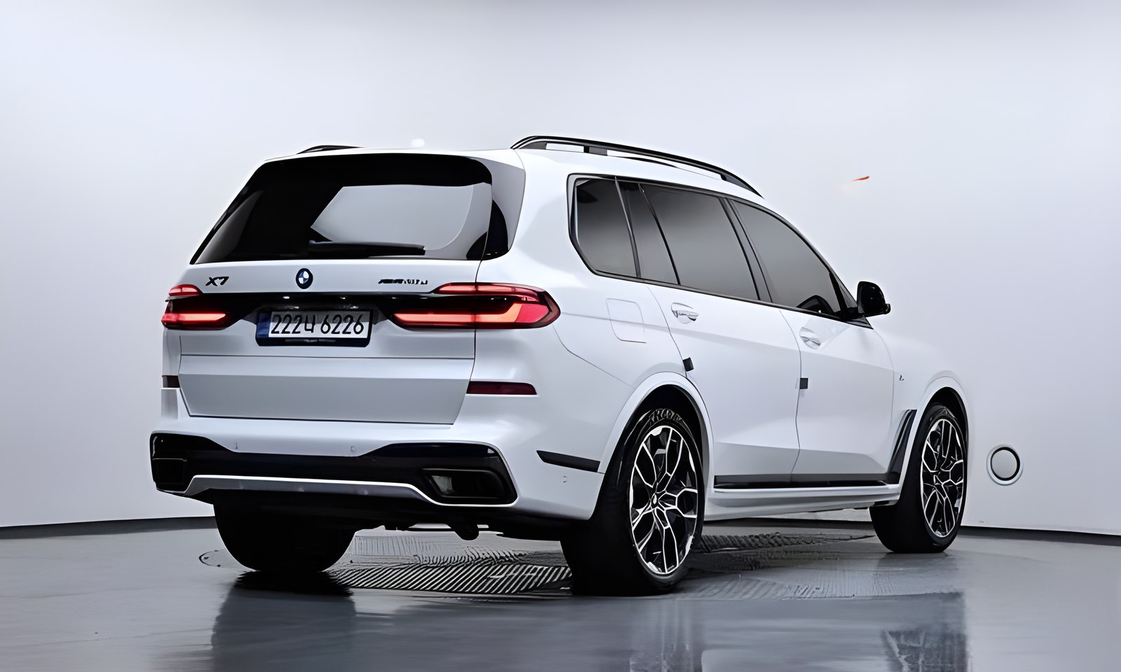 BMW X7 xDrive40d M Sport (G07), 7 мест из Южной Кореи — фото 2 из 10