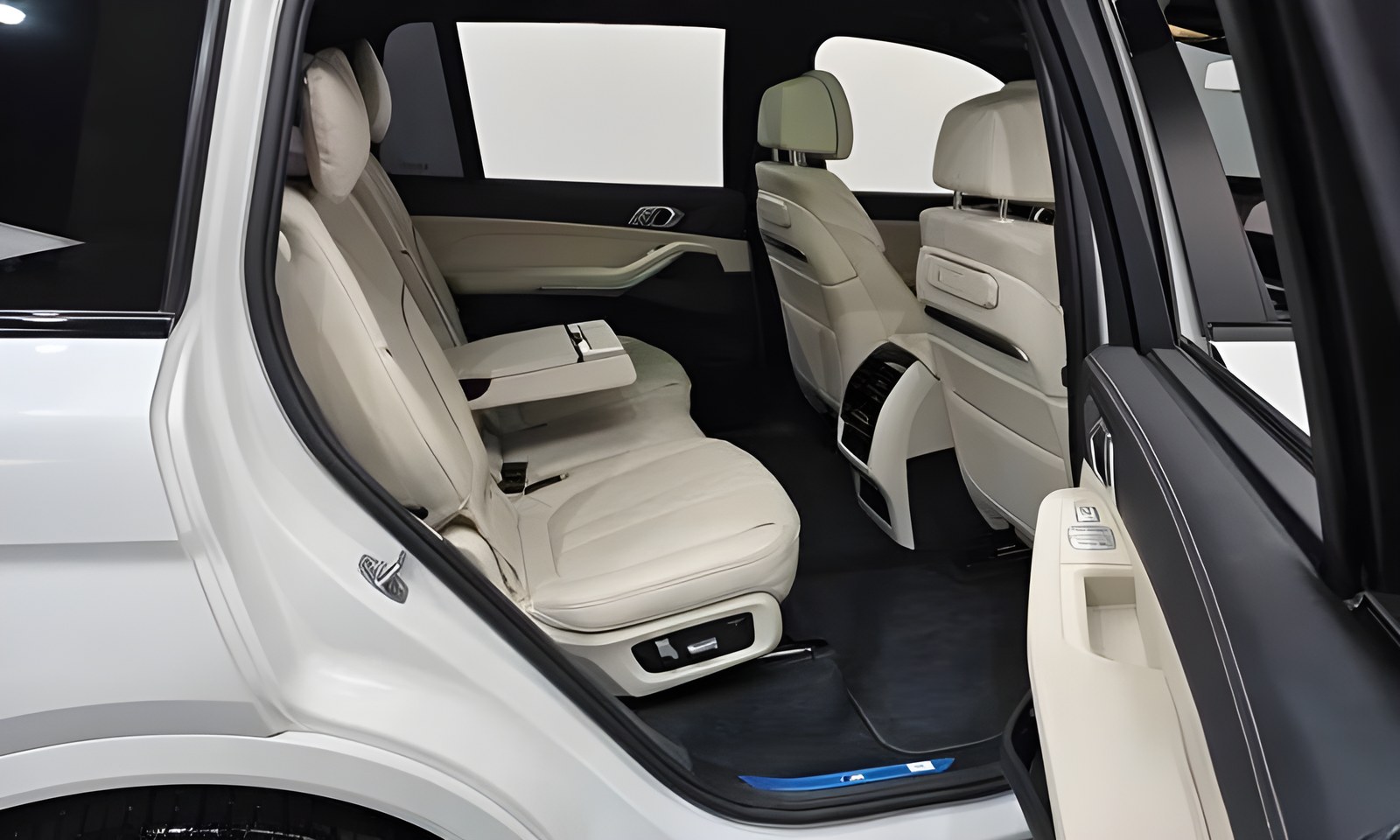 BMW X7 xDrive40d M Sport (G07), 7 мест из Южной Кореи — фото 8 из 10